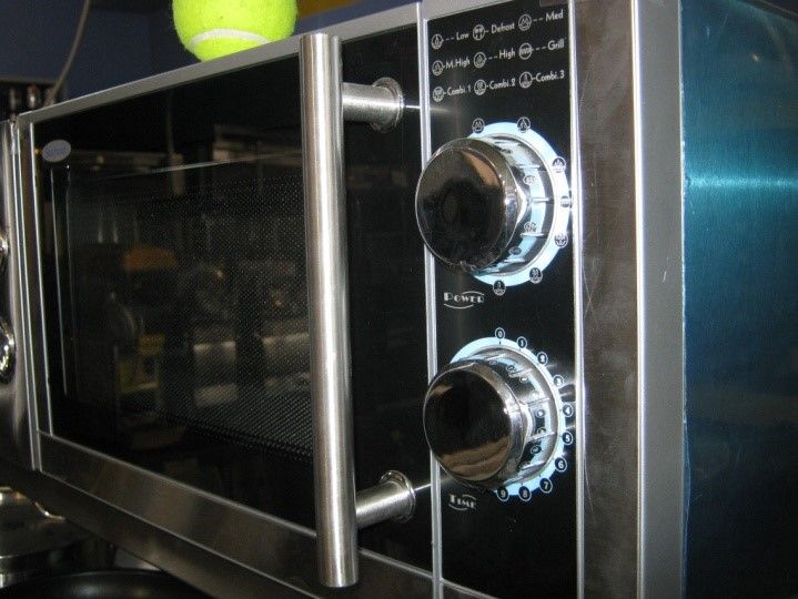 Печь СВЧ STARFOOD GMD259T2H-S