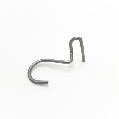 kryuchok-universalnyy-polukruglyy-na-ekonompanel-tsink-2