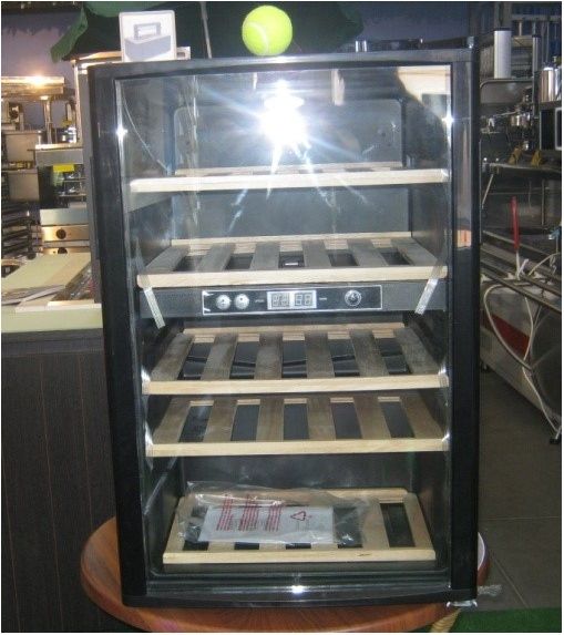 Обзор на Винный шкаф «Starfood JC – 128 D» Винный шкаф «Starfood JC – 128 D»