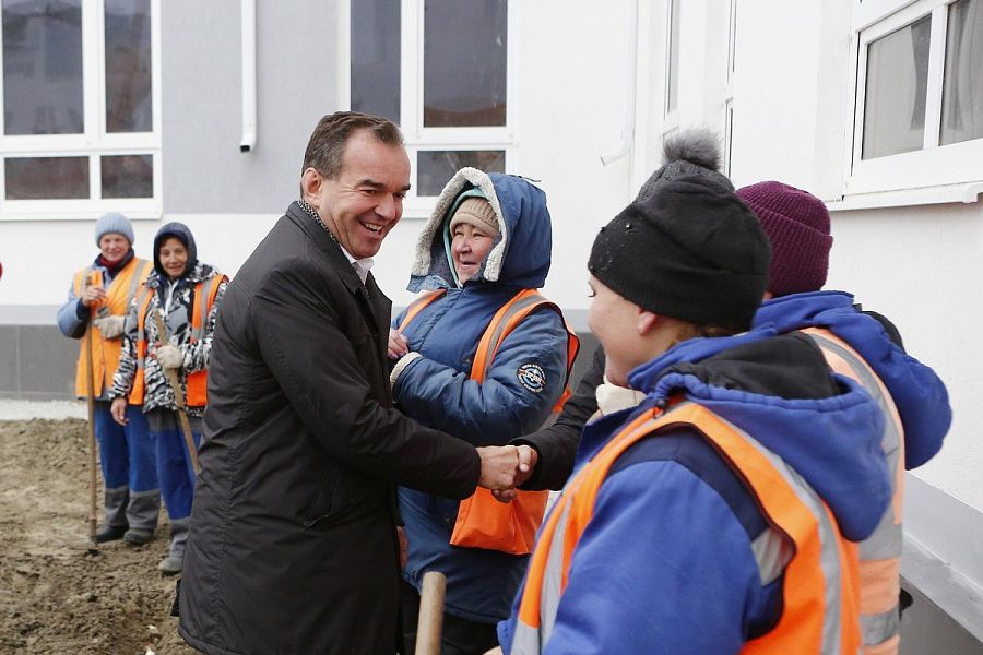 Кондратьев в школе в Славянске-на-Кубани Кондратьев в школе в Славянске-на-кубани