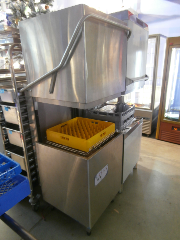 Обзор на Машина посудомоечная купольного типа SILANOS E-1000 Машина посудомоечная купольного типа SILANOS E-1000