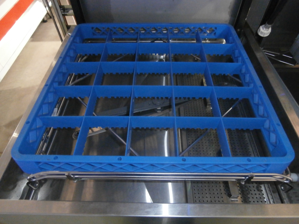 Обзор на Машина посудомоечная купольного типа SILANOS E-1000 Машина посудомоечная купольного типа SILANOS E-1000